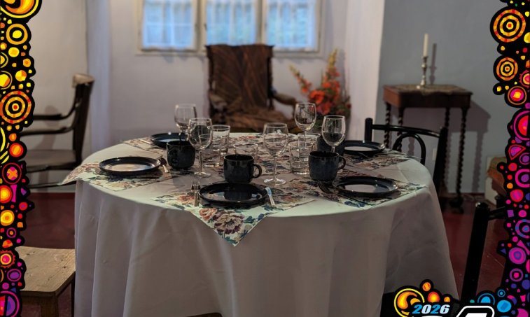 Fotografia: nakryty stół w Rydlówce.