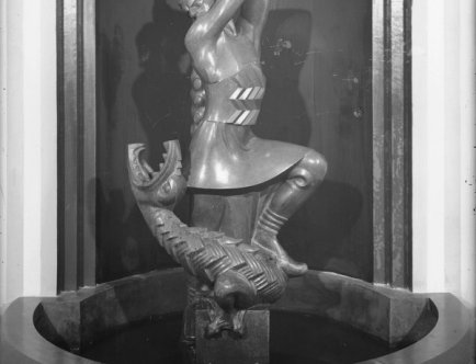Rzeźba "Krakus zabijający smoka", Franciszek Kalfas, l. 30-te XX w.