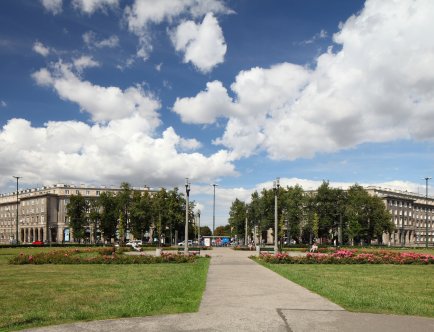 Kolorowa fotografia placu Centralnego