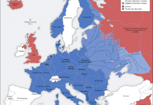 Kolorowa mapa Europy, w większości niebieska. Kolor ten pokazuje tereny kontrolowane przez III Rzesze i ich sojuszników